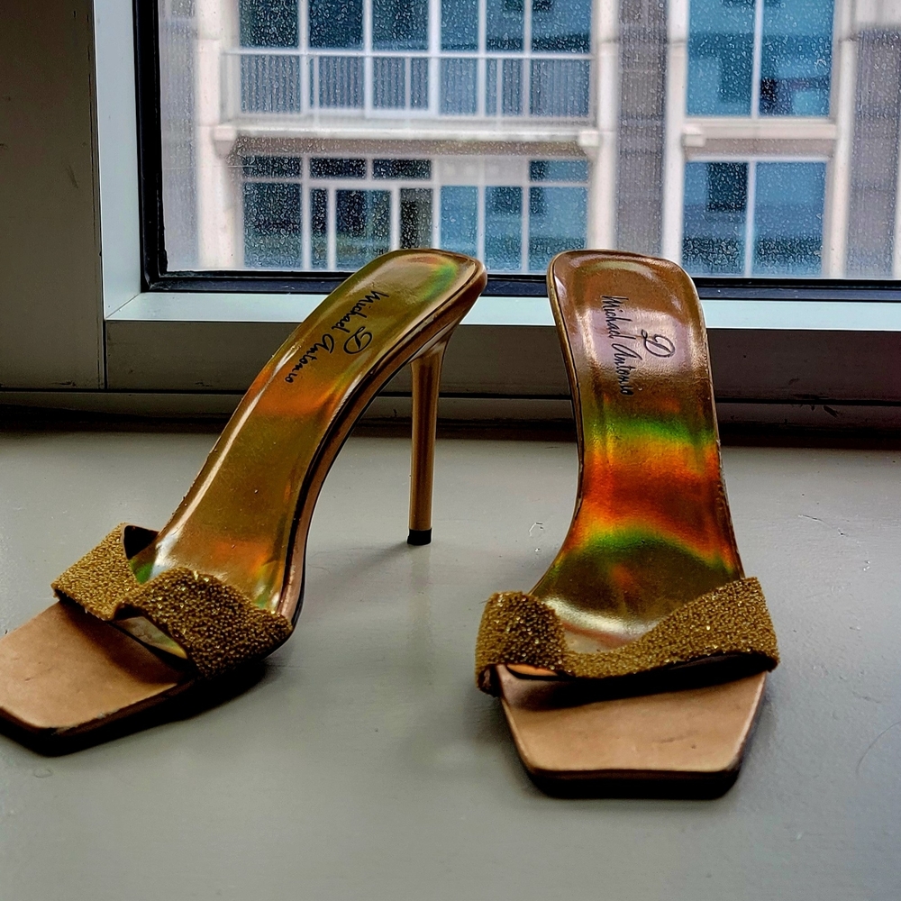 RARE VINTAGE Michael Antonio Gold Beaded Metallic Stiletto Mules